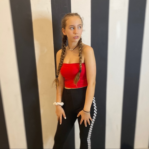 Meet your Posher, Alison - Picture 1 of 1